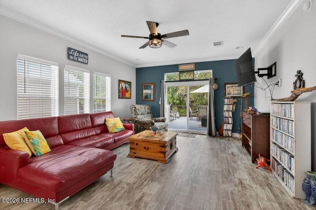 293 MAXWELL Drive, Welaka, FL 32193