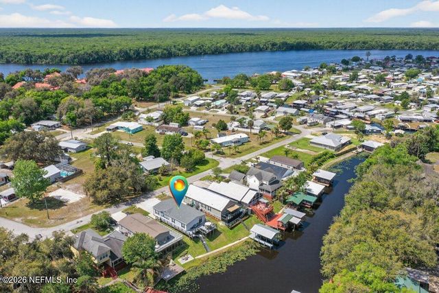 293 MAXWELL Drive, Welaka, FL 32193