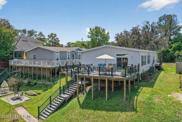 293 MAXWELL Drive, Welaka, FL 32193