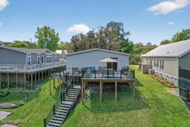 293 MAXWELL Drive, Welaka, FL 32193