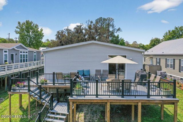 293 MAXWELL Drive, Welaka, FL 32193