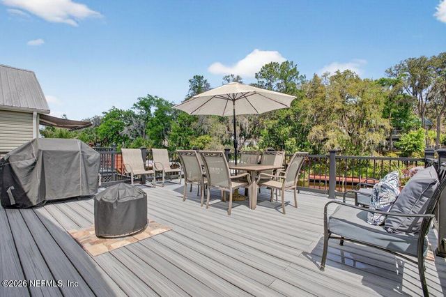293 MAXWELL Drive, Welaka, FL 32193