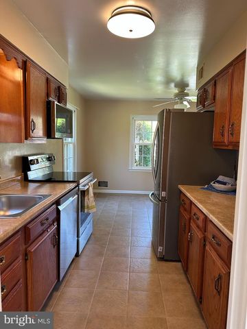 1700 PRELUDE DR, Vienna, VA 22182