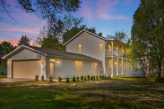 305 1st Street NE, Morristown, MN 55052