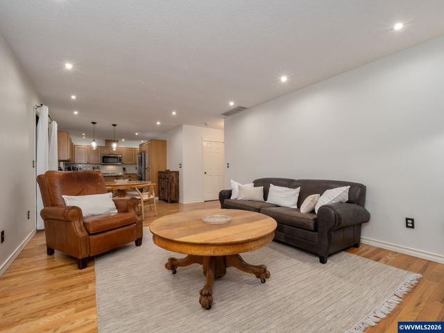 129 Nicholas Wy, Newberg, OR 97132