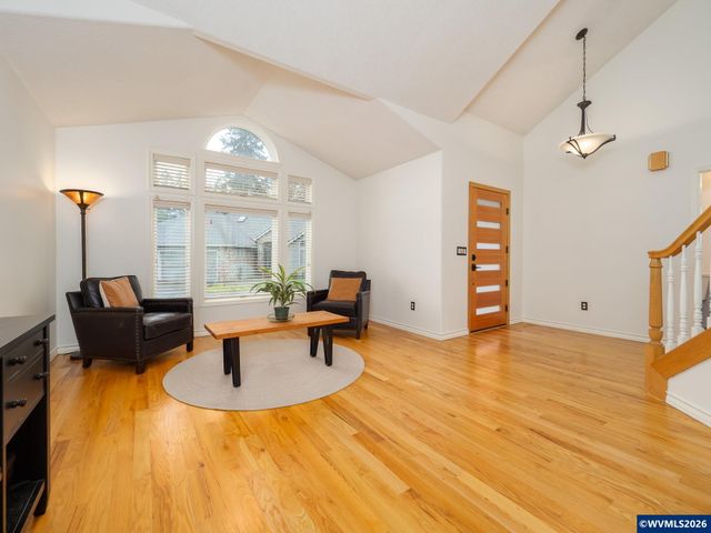 129 Nicholas Wy, Newberg, OR 97132