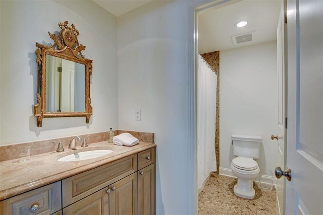 127 Madison Ave Apt 1701, Memphis, TN 38103