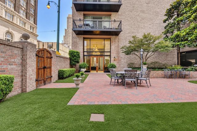 127 Madison Ave Apt 1701, Memphis, TN 38103