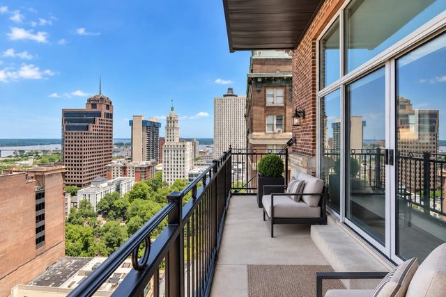 127 Madison Ave Apt 1701, Memphis, TN 38103