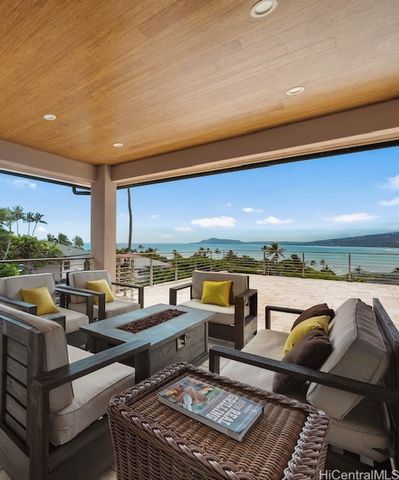 278 Makaweli Place, Honolulu, HI 96825