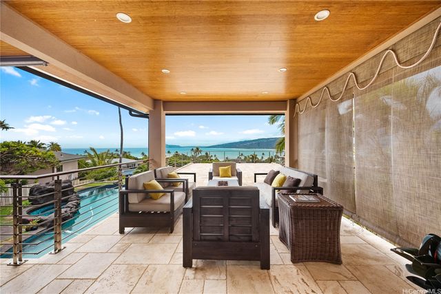 278 Makaweli Place, Honolulu, HI 96825