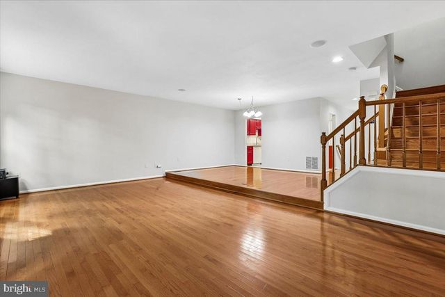 6024 LOGANWOOD, North Bethesda, MD 20852