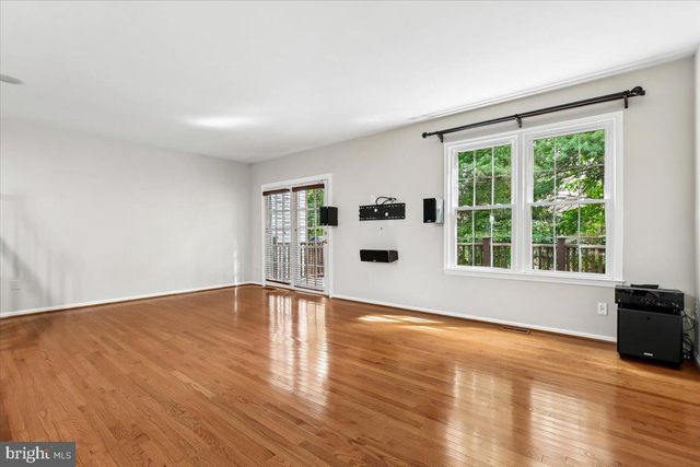 6024 LOGANWOOD, North Bethesda, MD 20852
