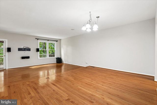 6024 LOGANWOOD, North Bethesda, MD 20852