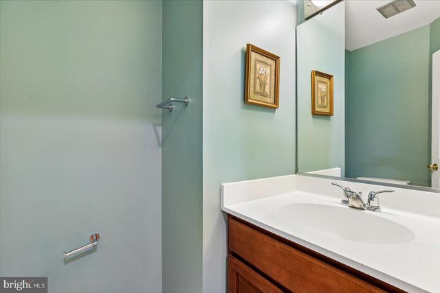 6024 LOGANWOOD, North Bethesda, MD 20852