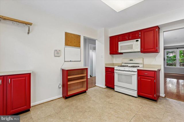 6024 LOGANWOOD, North Bethesda, MD 20852