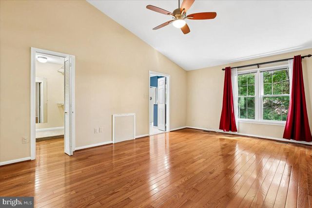 6024 LOGANWOOD, North Bethesda, MD 20852