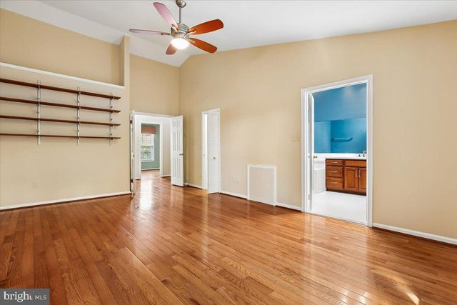 6024 LOGANWOOD, North Bethesda, MD 20852