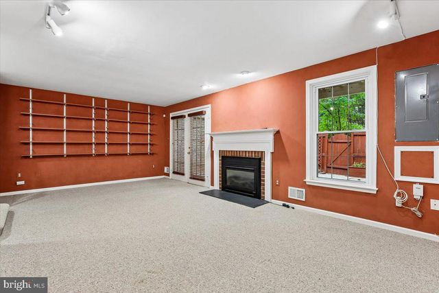 6024 LOGANWOOD, North Bethesda, MD 20852