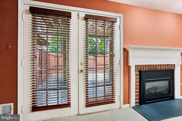 6024 LOGANWOOD, North Bethesda, MD 20852