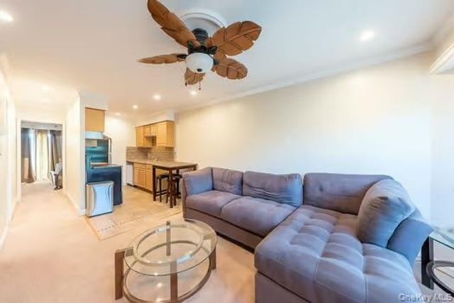 226 Millard 226, Babylon, NY 11704