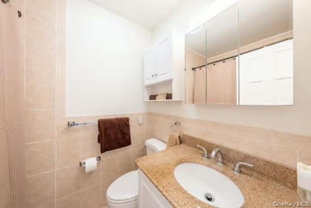 226 Millard 226, Babylon, NY 11704