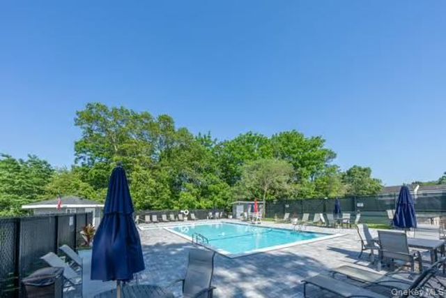 226 Millard 226, Babylon, NY 11704