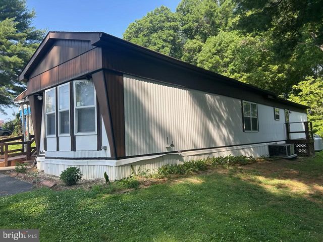 135 LOCUST LN, New Providence, PA 17560