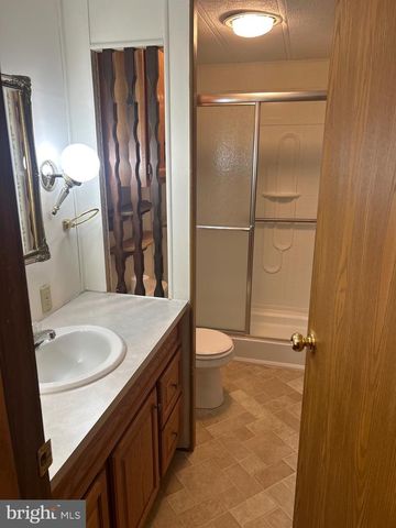 135 LOCUST LN, New Providence, PA 17560