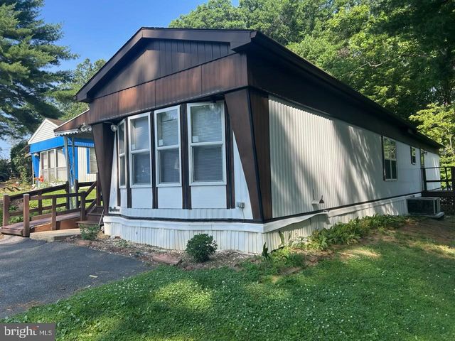 135 LOCUST LN, New Providence, PA 17560