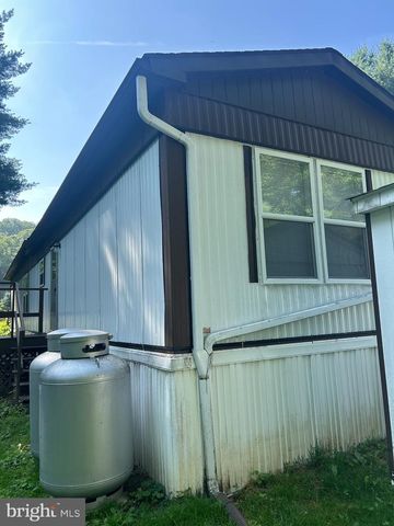 135 LOCUST LN, New Providence, PA 17560