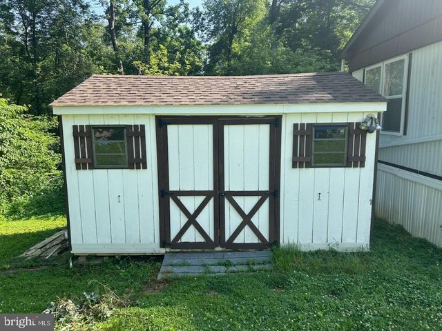 135 LOCUST LN, New Providence, PA 17560