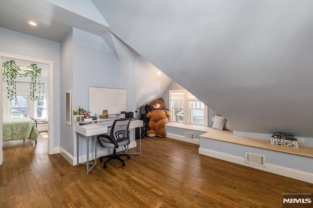 40 Courier Place, Rutherford, NJ 07070