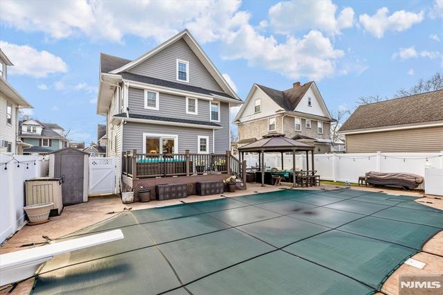 40 Courier Place, Rutherford, NJ 07070