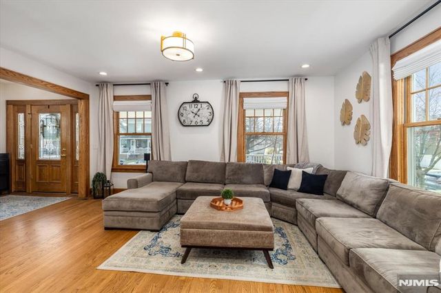 40 Courier Place, Rutherford, NJ 07070