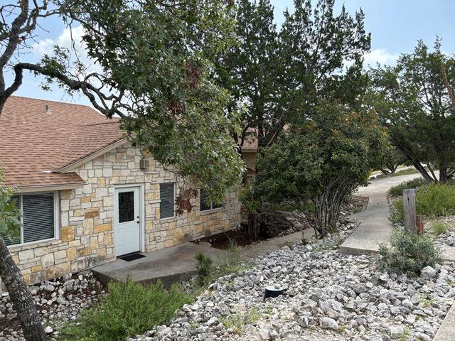 2113 Vista Ridge Dr, Kerrville, TX 78028