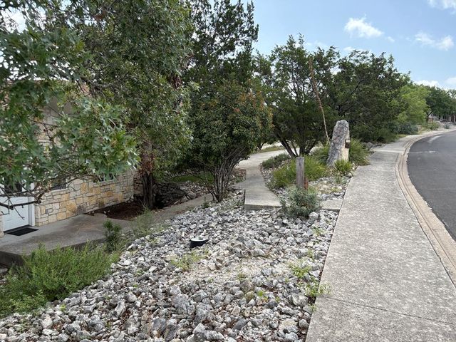 2113 Vista Ridge Dr, Kerrville, TX 78028