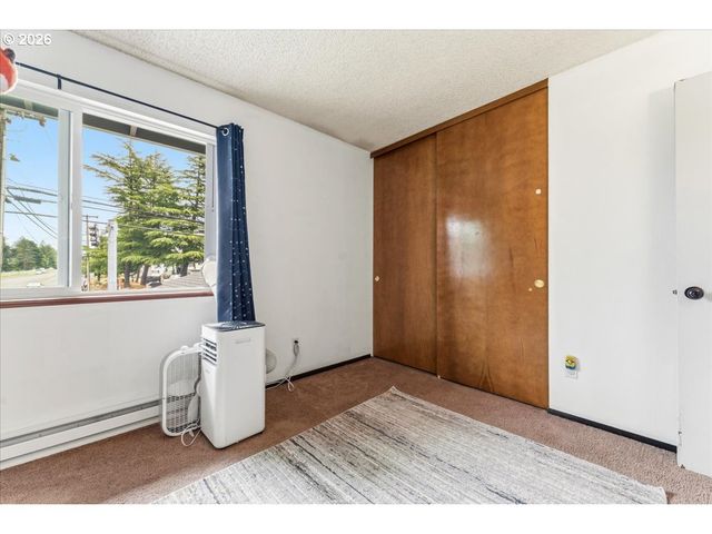 1649 Ne KANE Dr, Gresham, OR 97030