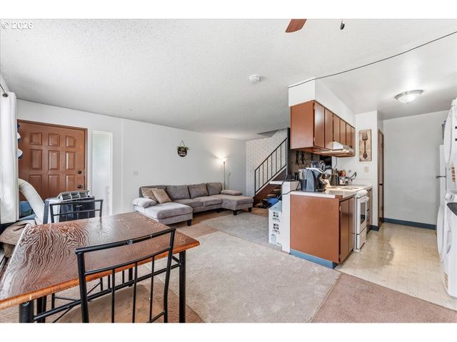 1649 Ne KANE Dr, Gresham, OR 97030
