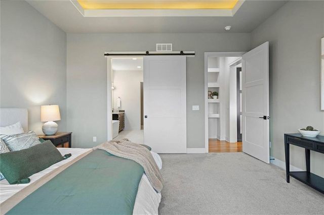 8181 Valley Road, Lenexa, KS 66220