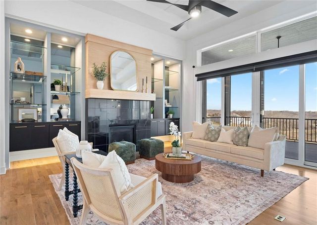 8181 Valley Road, Lenexa, KS 66220