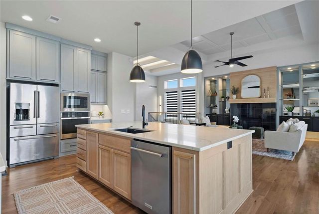 8181 Valley Road, Lenexa, KS 66220