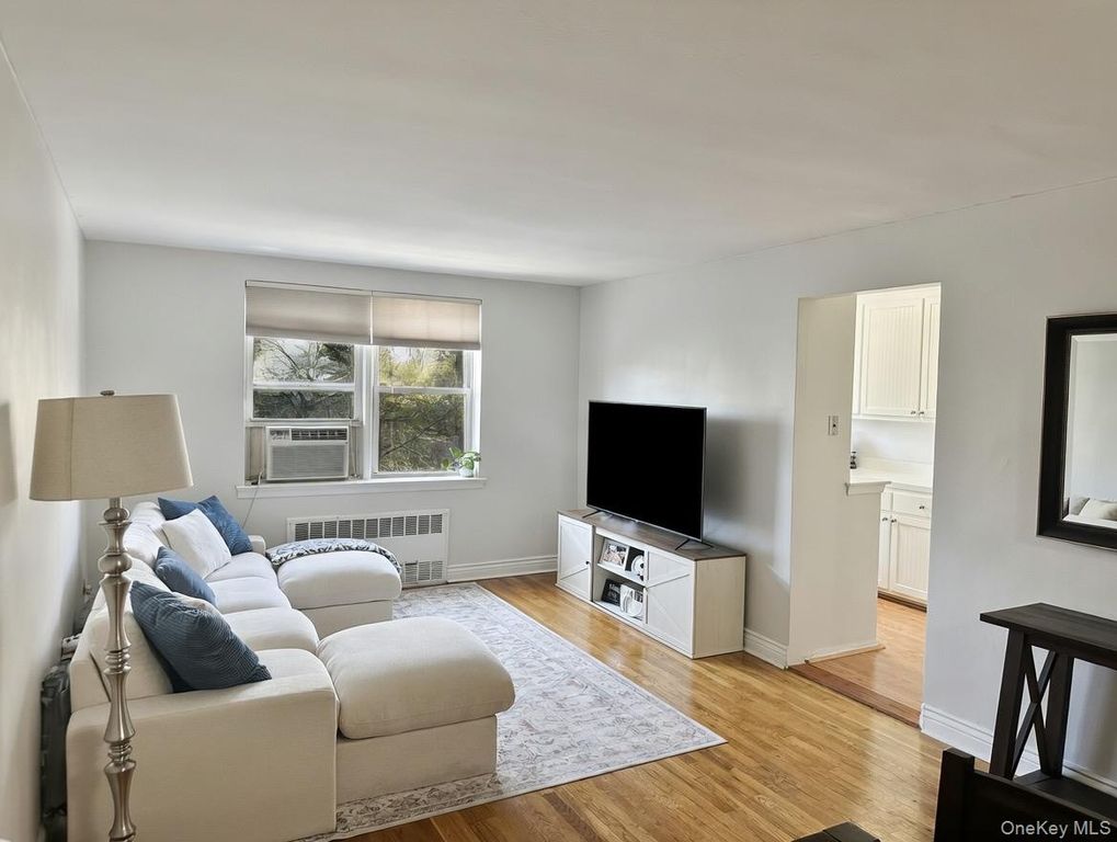 4295 Webster Avenue 4A, Bronx, NY 10470