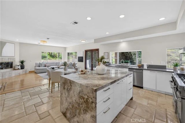 1050 N High Knoll, Walnut, CA 91789