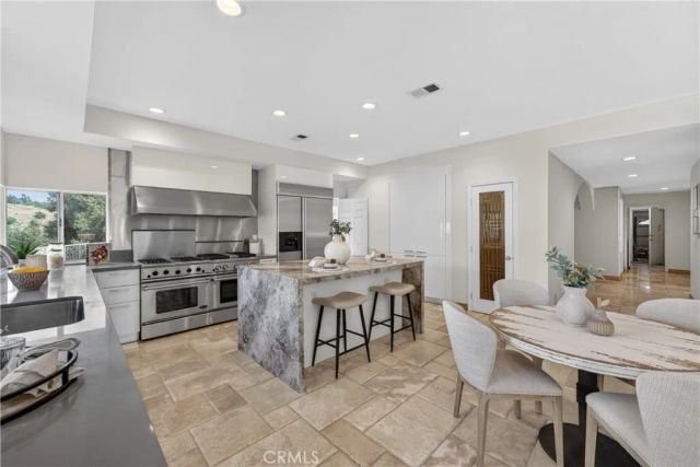 1050 N High Knoll, Walnut, CA 91789