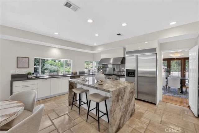 1050 N High Knoll, Walnut, CA 91789