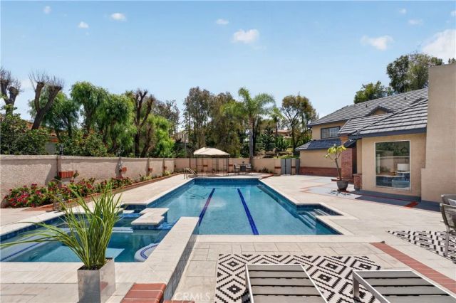 1050 N High Knoll, Walnut, CA 91789