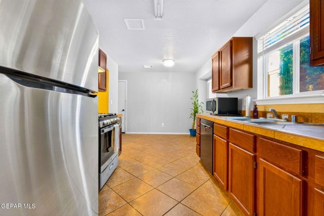 11004 ACOMA Street, El Paso, TX 79934