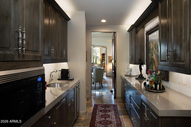 10681 E GREYTHORN Drive, Scottsdale, AZ 85262
