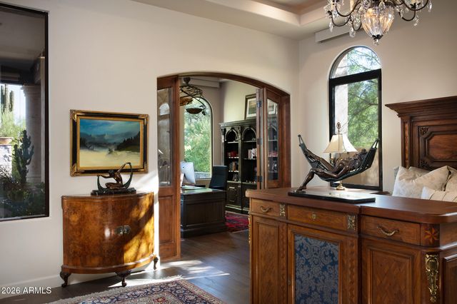 10681 E GREYTHORN Drive, Scottsdale, AZ 85262
